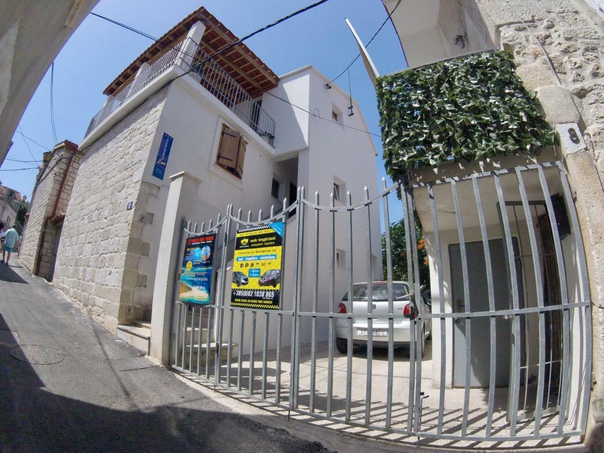 Apartments Lea Trogir Extérieur photo